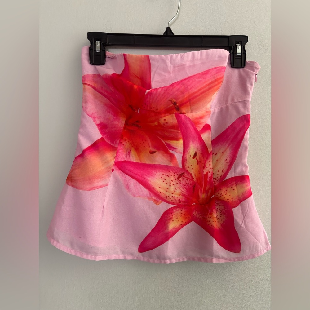 Peppermayo strapless Y2K Hawaiian flower side zip top